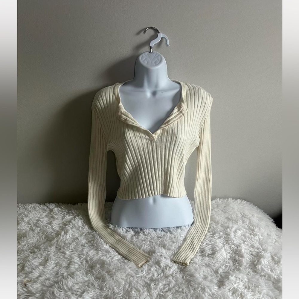 Urban outfitters ivory ribbed button up long sleeve top - size L